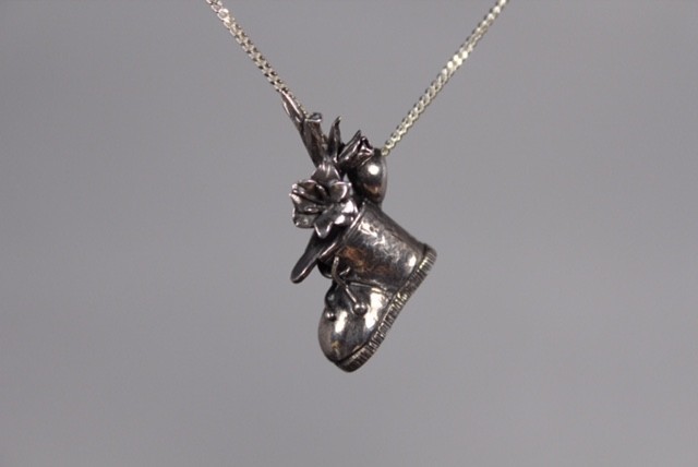 Zilveren vierdaagse schoen met gladiool Nr 18